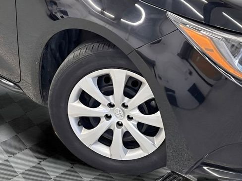 Used 2023 Toyota Corolla LE FWD image 27