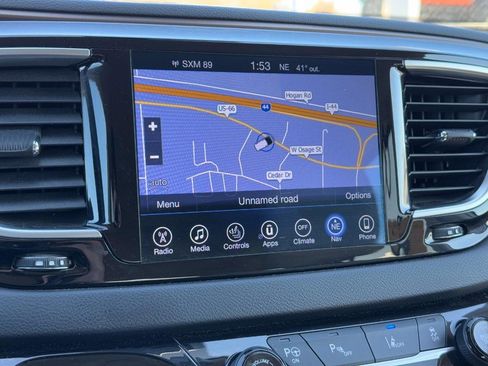 Used 2017 Chrysler Pacifica Touring-L Plus w/ Advanced Safetytec Group image 23