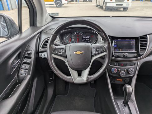 Used 2022 Chevrolet Trax LT w/ Sport Edition image 19