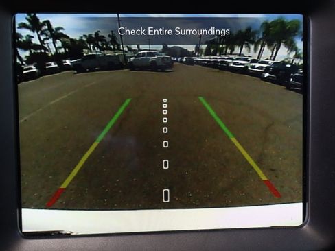 Used 2023 Jeep Renegade Latitude w/ Sun & Fun Group image 31