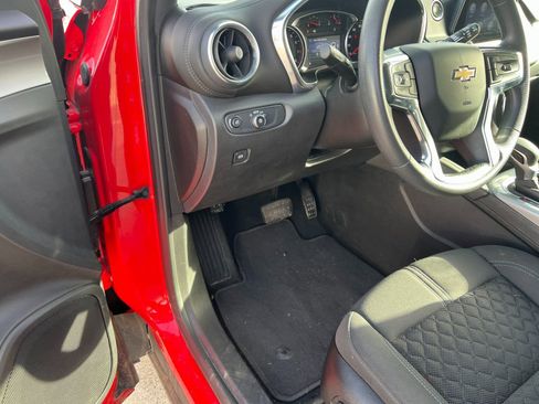 Used 2022 Chevrolet Blazer LT FWD image 28