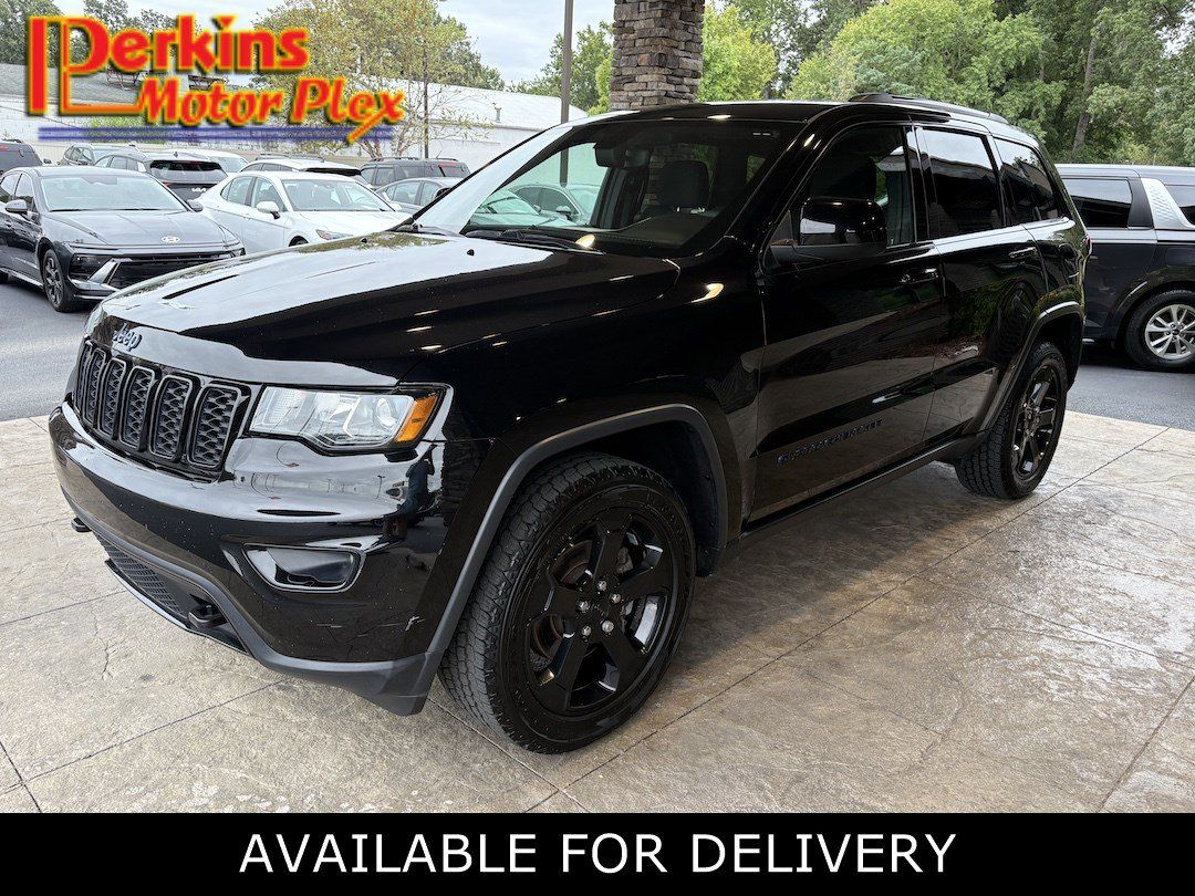 Used 2020 Jeep Grand Cherokee Laredo AWD/4WD image 1