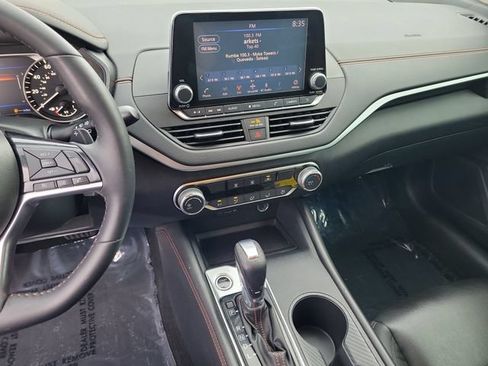 Used 2020 Nissan Altima 2.5 SR FWD image 23