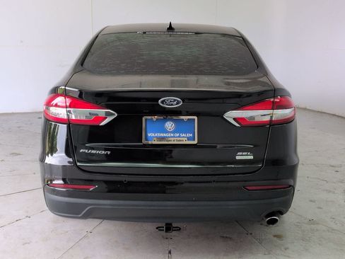 Used 2019 Ford Fusion SEL FWD image 5