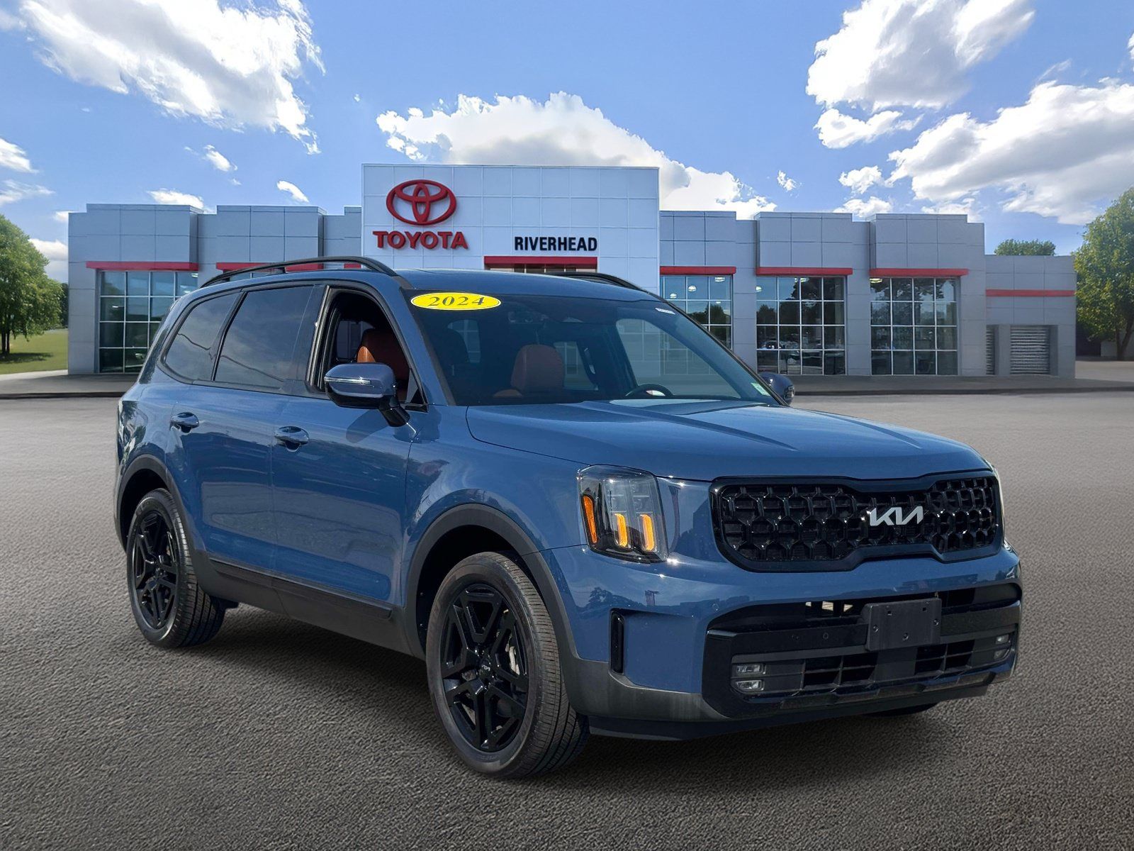 Used 2024 Kia Telluride SX X-Line AWD/4WD image 2