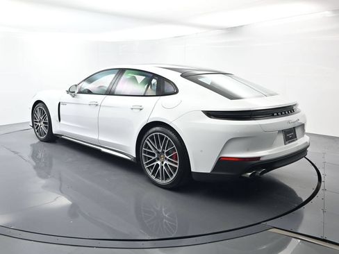 Certified 2025 Porsche Panamera 4S AWD/4WD image 3