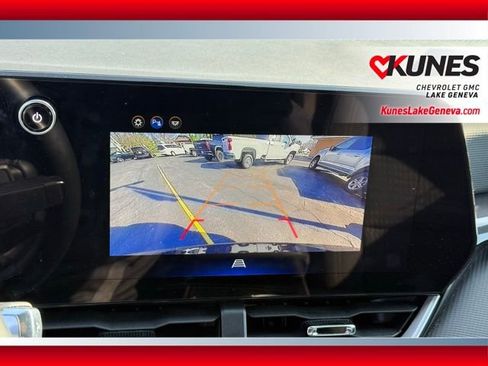 Used 2025 Chevrolet Equinox LT image 16