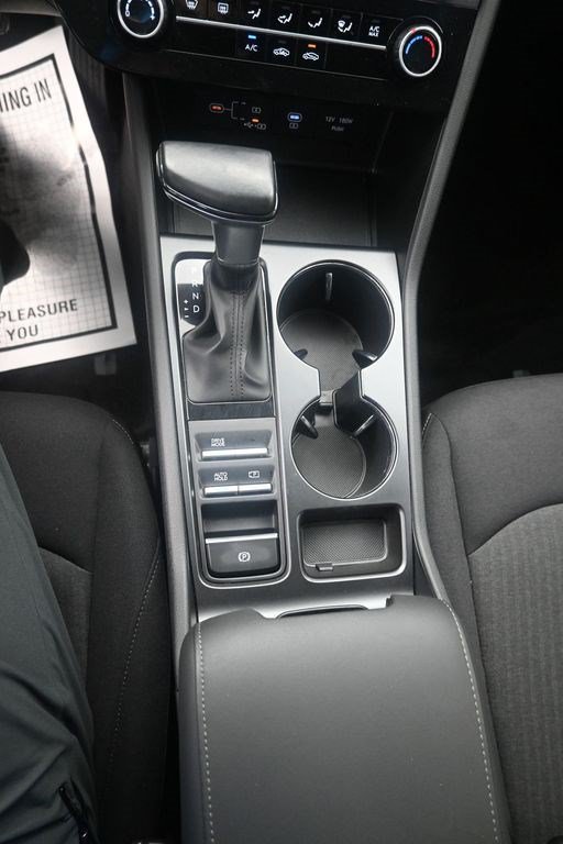 Used 2025 Hyundai Sonata SE FWD image 19