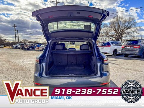 Used 2019 Porsche Cayenne S image 12