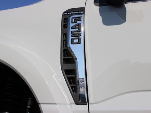 Used 2025 Ford F450 Platinum w/ Platinum Plus Package AWD/4WD image 22