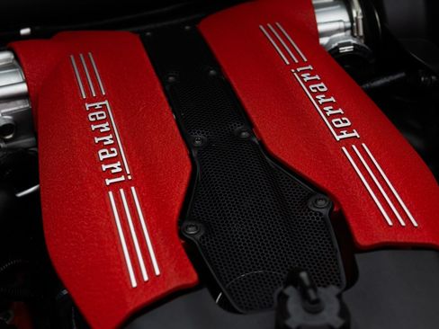 Used 2019 Ferrari 488 GTB RWD image 19