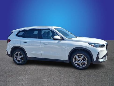 Used 2023 BMW X1 xDrive28i AWD/4WD image 4