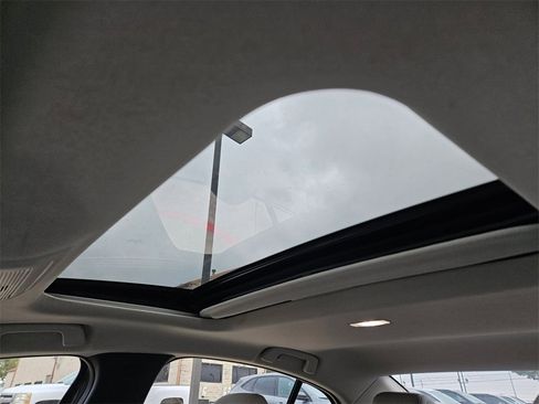 Used 2025 MAZDA MAZDA3 s image 23