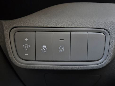 Certified 2025 Kia Soul LX w/ LX Technology Package image 26