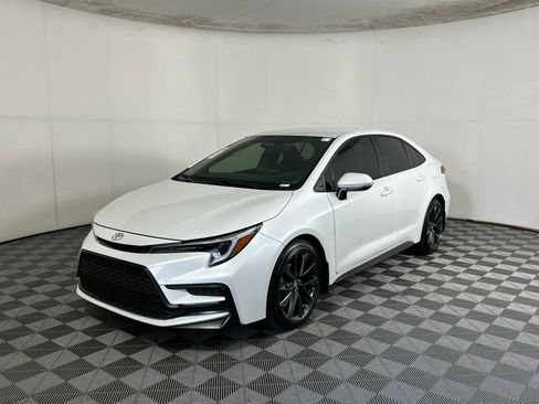 Used 2025 Toyota Corolla SE FWD image 7