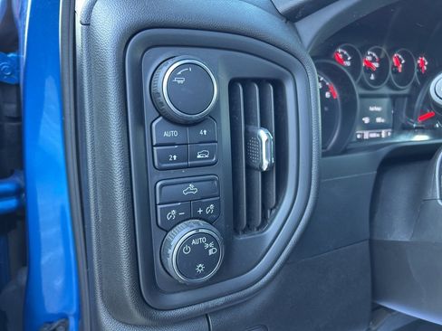 Used 2023 Chevrolet Silverado 1500 Custom image 17