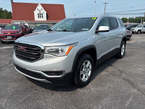 Used 2018 GMC Acadia SLE AWD/4WD image 3