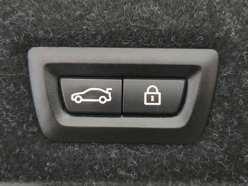 Used 2018 BMW 530i xDrive AWD/4WD image 35