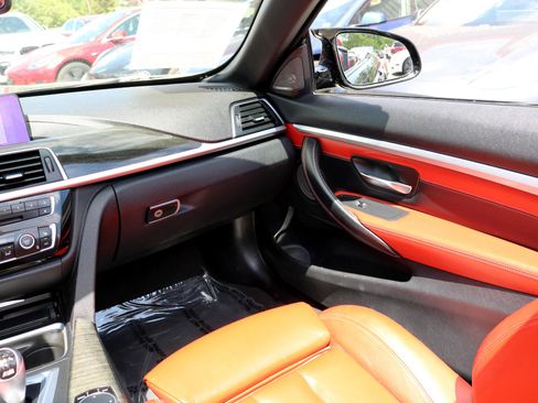 Used 2020 BMW M4 Convertible w/ Executive Package image 45