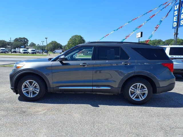 Used 2020 Ford Explorer XLT w/ Equipment Group 202A RWD image 4