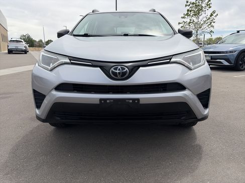 Used 2017 Toyota RAV4 LE AWD/4WD image 2