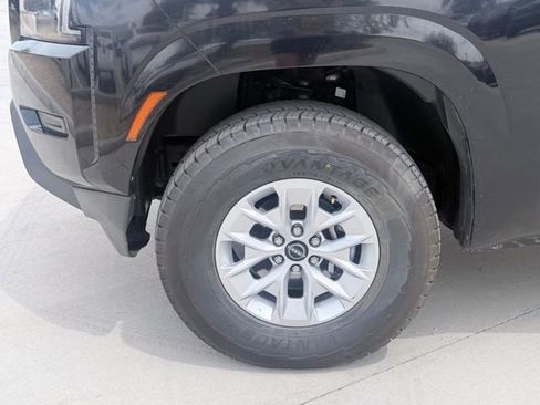Certified 2024 Nissan Frontier SV image 35