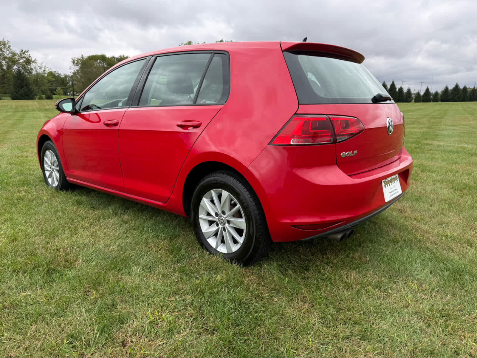 Used 2017 Volkswagen Golf S FWD image 8