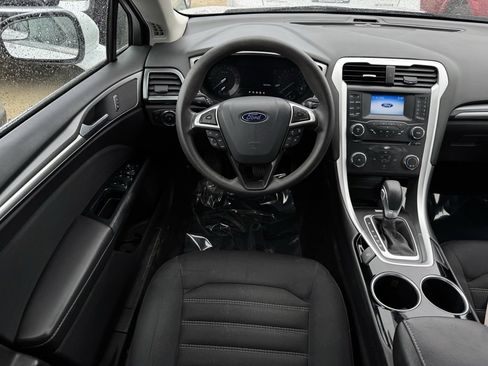 Used 2014 Ford Fusion SE image 6