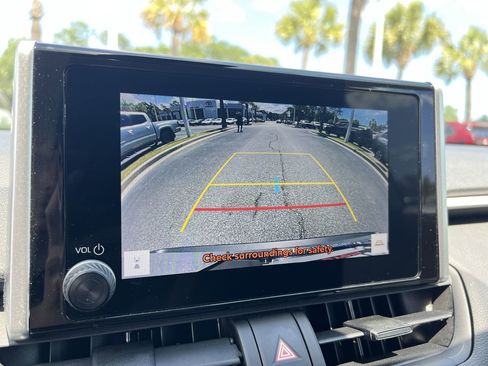 Used 2023 Toyota RAV4 XLE FWD image 25