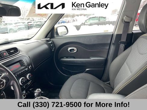 Used 2015 Kia Soul + image 39