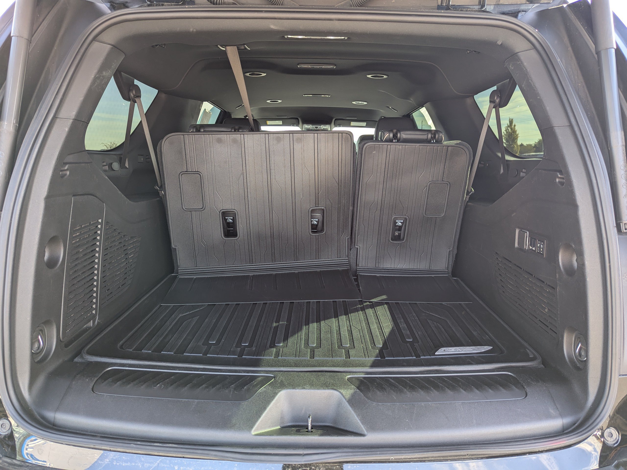 Used 2025 GMC Yukon XL Elevation AWD/4WD image 37