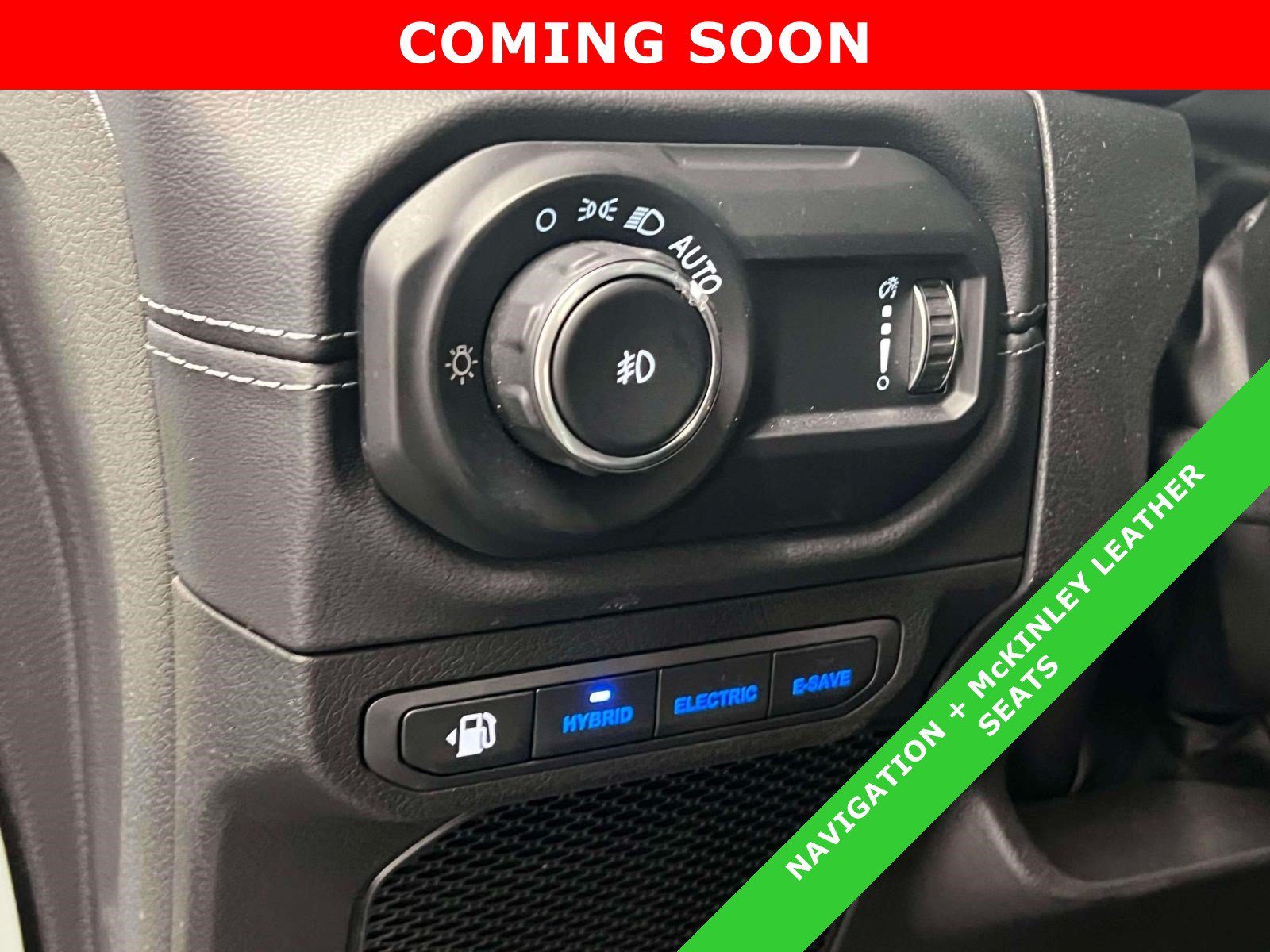 Used 2024 Jeep Wrangler Unlimited Sahara w/ Technology Group AWD/4WD image 19