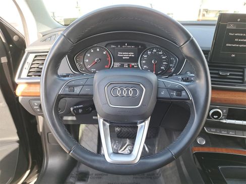 Used 2023 Audi Q5 2.0T Premium w/ Convenience Package image 19