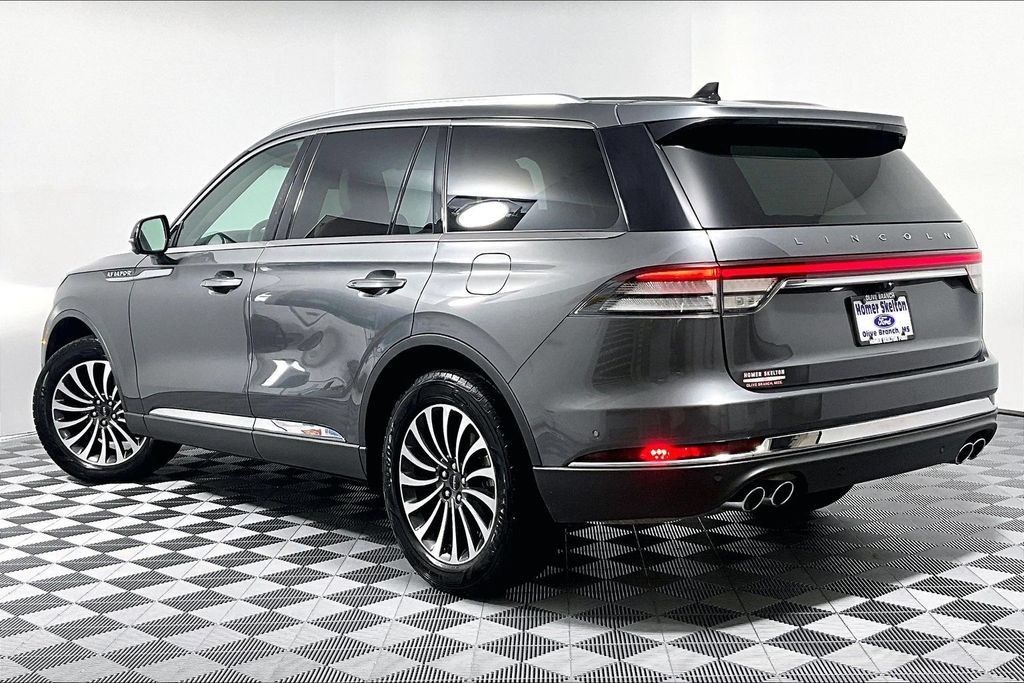 Used 2023 Lincoln Aviator Reserve w/ Equipment Group 201A AWD/4WD image 11