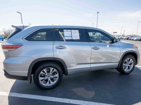 Used 2016 Toyota Highlander Plus image 6