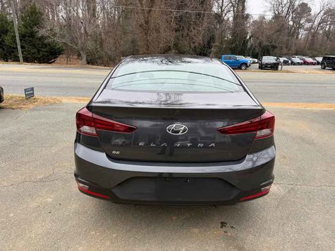 Used 2020 Hyundai Elantra SE w/ Convenience Package (C2) image 5