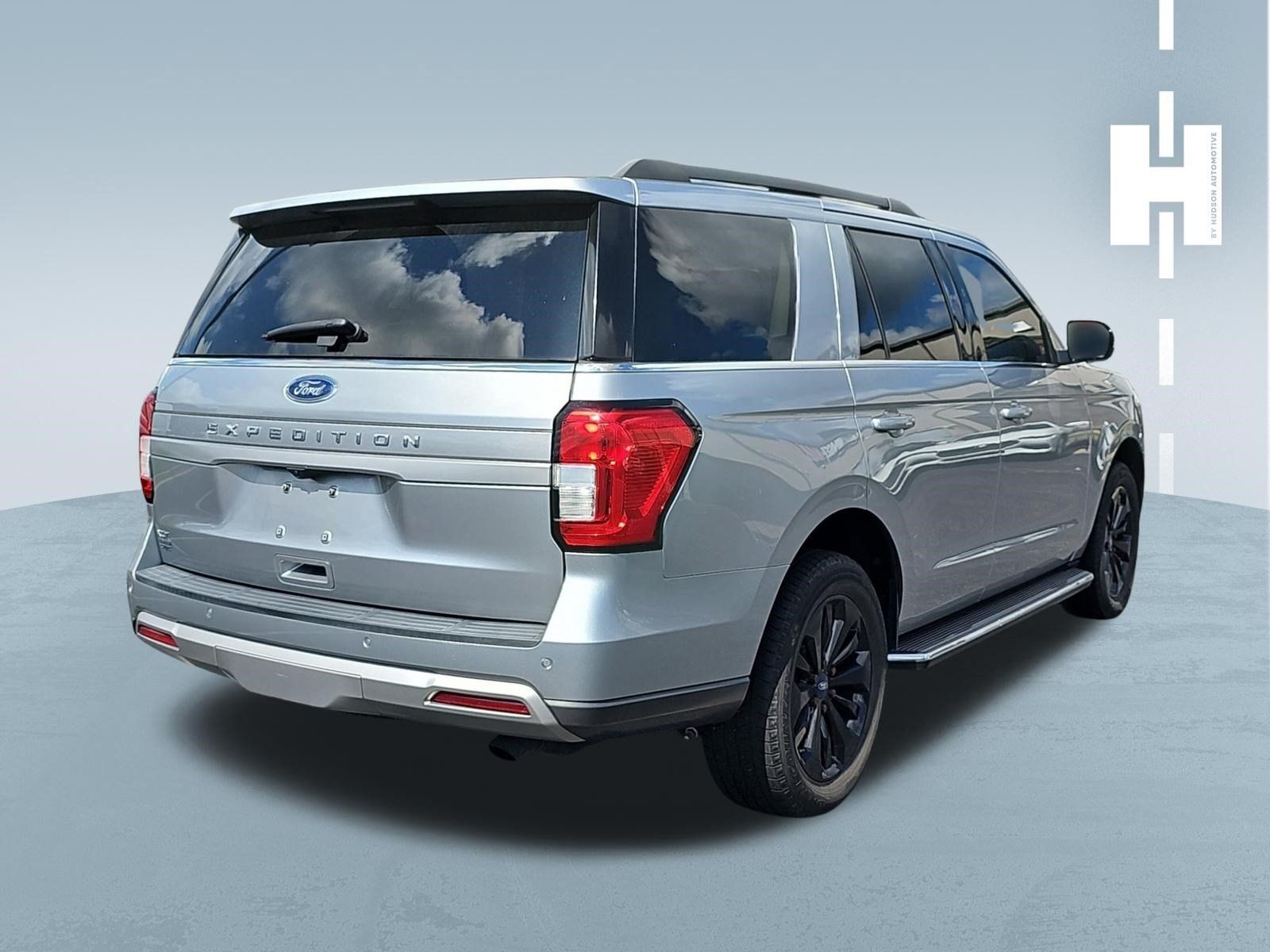 Used 2022 Ford Expedition XLT RWD image 3