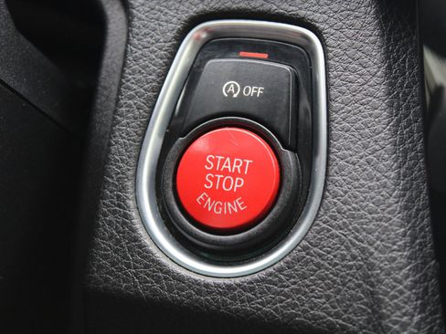 Used 2018 BMW M4 Coupe RWD image 29
