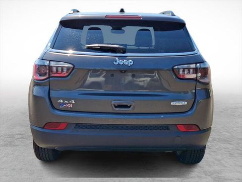 Certified 2024 Jeep Compass Latitude AWD/4WD image 4