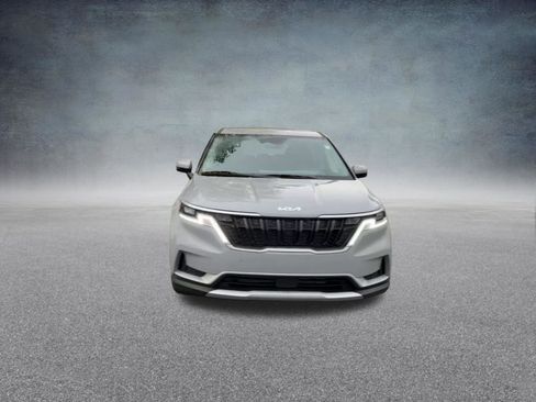 Used 2024 Kia Carnival EX FWD image 6