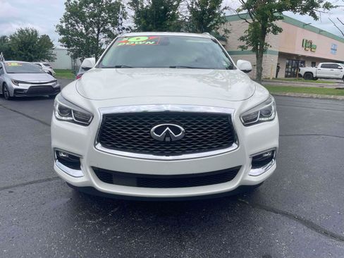 Used 2019 INFINITI QX60 Luxe w/ Essential Package FWD image 2