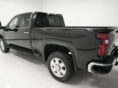 Used 2022 Chevrolet Silverado 2500 LTZ w/ LTZ Plus Package image 5