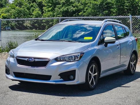 Used 2019 Subaru Impreza 2.0i Premium w/ Eyesight & BSD/Rcta & SRF AWD/4WD image 3