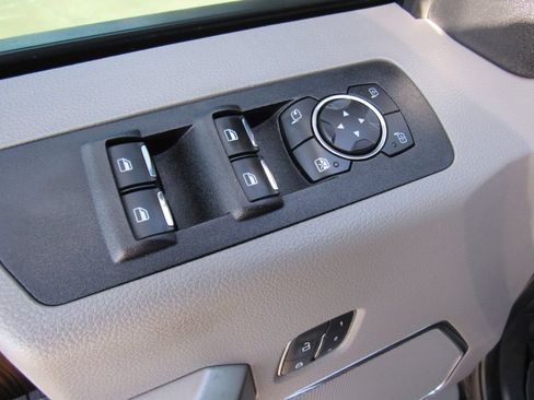 Used 2019 Ford F150 Lariat w/ Equipment Group 502A Luxury AWD/4WD image 13