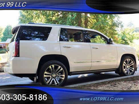 Used 2017 GMC Yukon Denali w/ Open Road Package AWD/4WD image 9