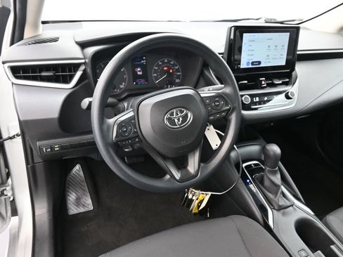 Used 2024 Toyota Corolla LE FWD image 18