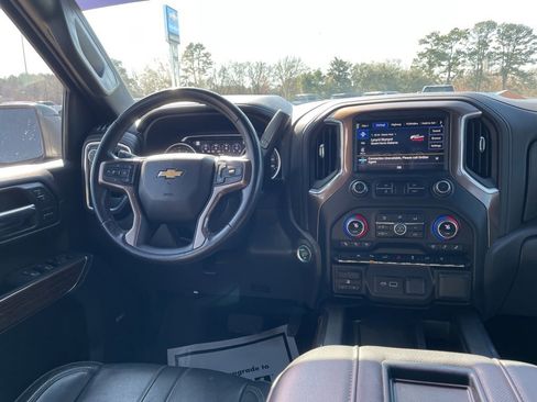 Used 2022 Chevrolet Silverado 1500 High Country w/ Technology Package image 26
