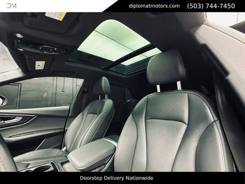 Used 2021 Audi Q8 Prestige AWD/4WD image 18