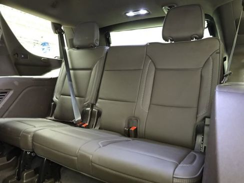 Used 2021 GMC Yukon Denali w/ Denali Premium Package image 32