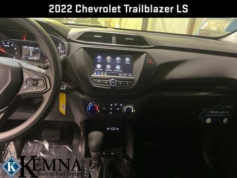 Used 2022 Chevrolet TrailBlazer LS image 19